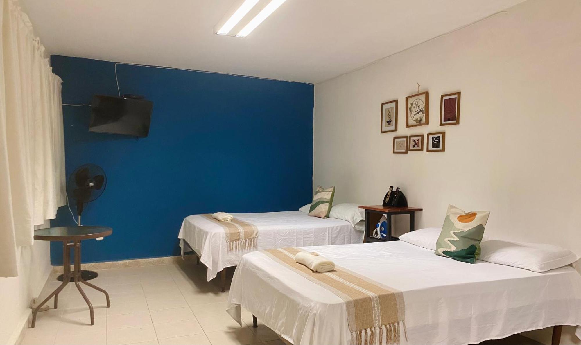 Hospedaje Aldana - Habitacion L E R D O En Zona Centro Tuxpan  Exterior foto